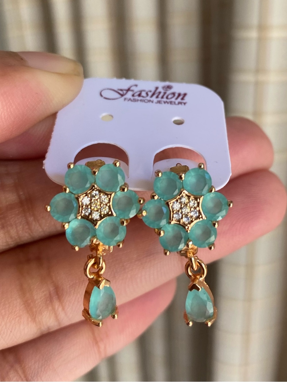Green Teardrop Flower Dangle Earrings